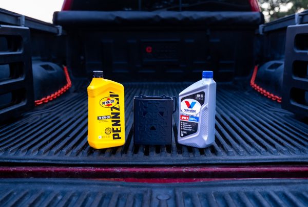 OilDock Quart Bottle Holder – Secure Mount for Motor Oil Quarts – Magnet or Screw-In – Spill-Proof 3D Printed Organizer – Made in USA
